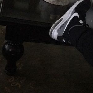 Meet your Posher, Elliott